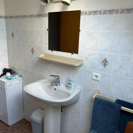 La Vallee Bed & Breakfast Plogoff